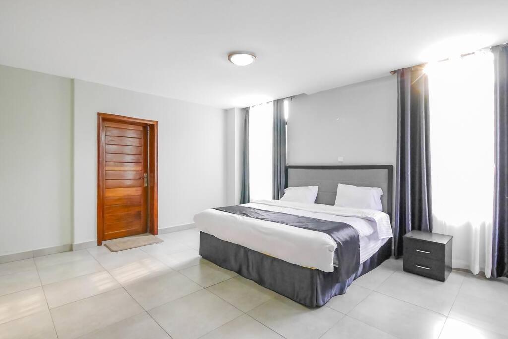 Ultra Modern Apartment In Nyarutarama Kigali Exterior photo