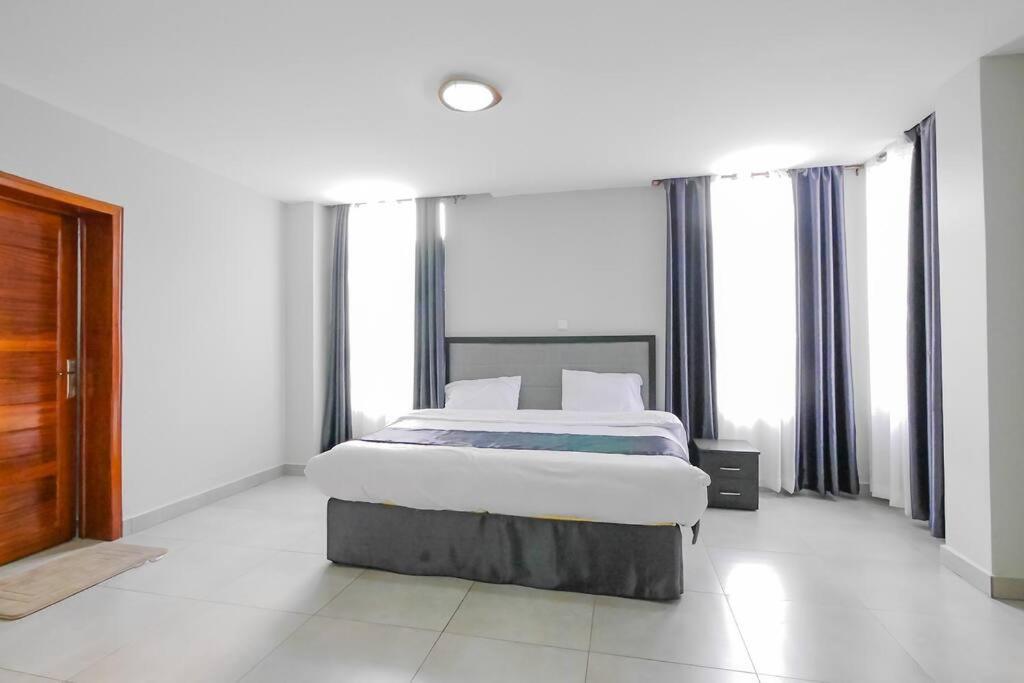 Ultra Modern Apartment In Nyarutarama Kigali Exterior photo
